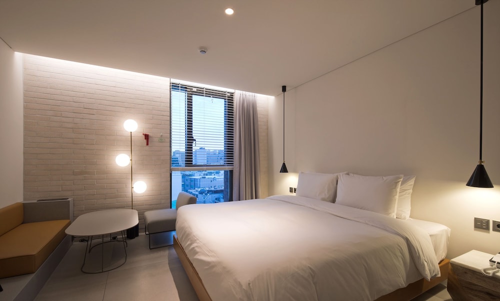 Hotel Cont 19/43
