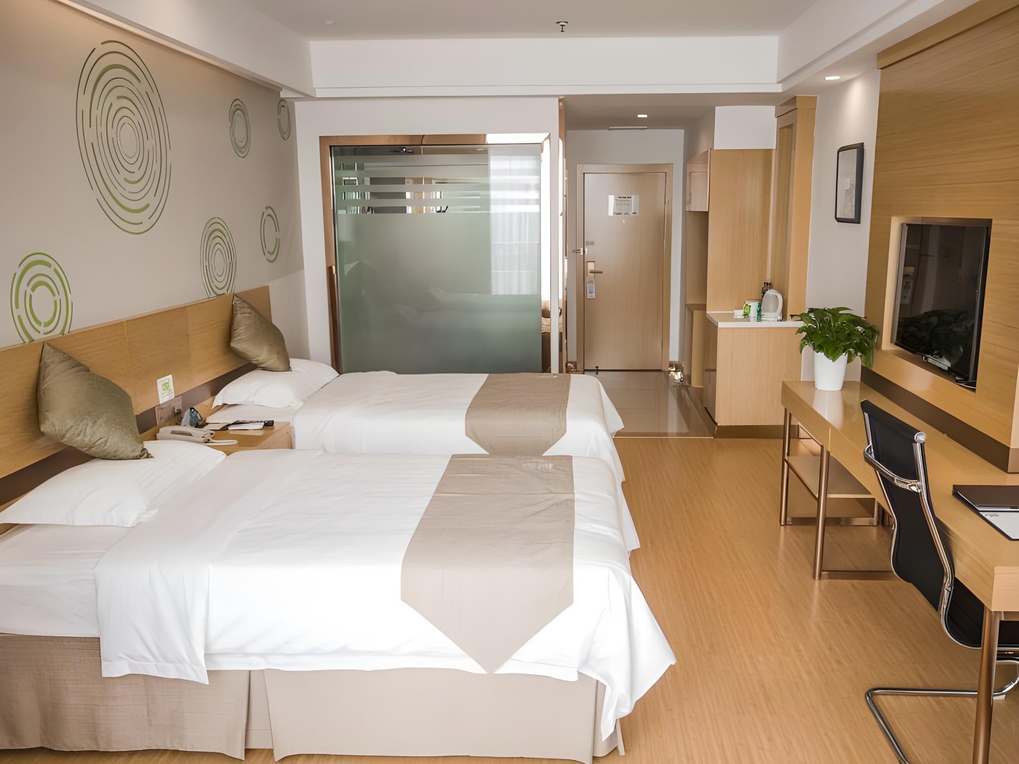 GreenTree Inn Suqian Yu District Red Star Meikailong Express Hotel 8/20