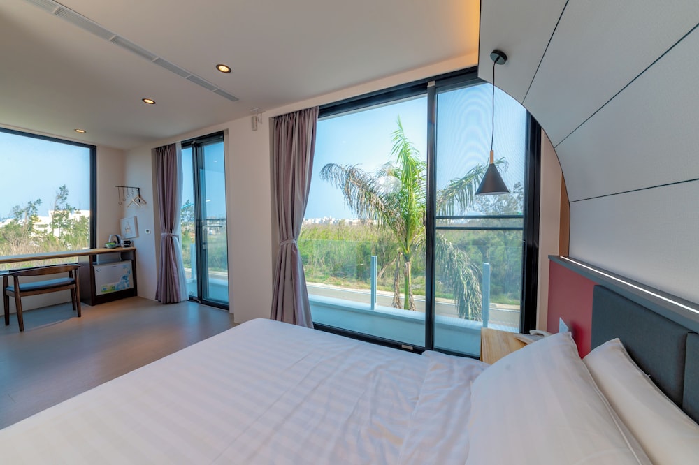 SUPERIOR, DOUBLE BED, COURTYARD VIEW, BALCONY