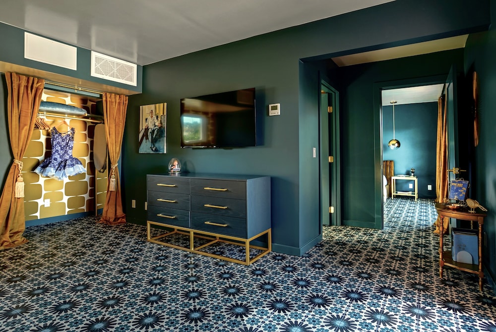 Stardust Hotel 6/37