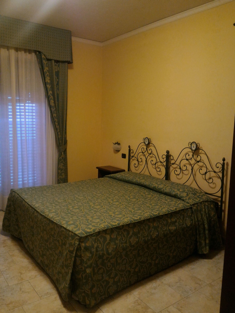 Hotel Primavera Dell'etna 16/47