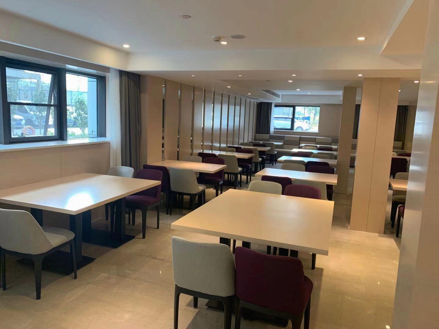 Li Feng Hotel (Wuhan Jinyinhu store) 35/49