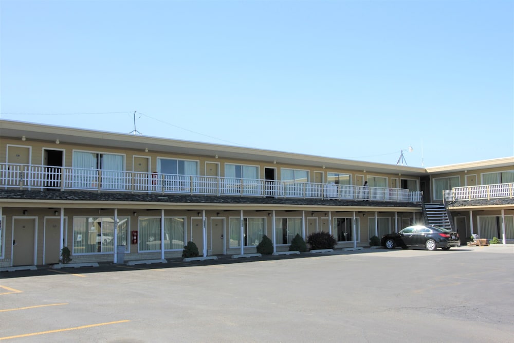 Super 8 By Wyndham Wells 3/34