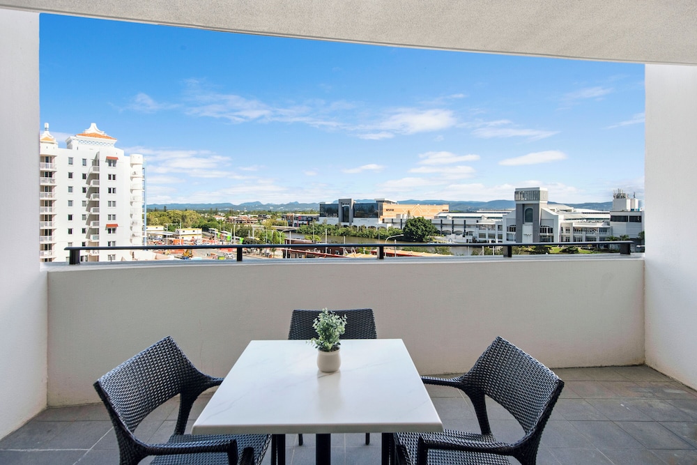 Mantra Sierra Grand Broadbeach 62/73