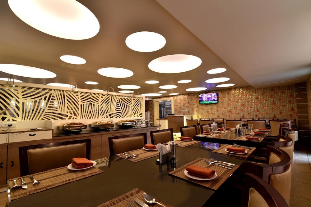 Hotel Kama International 32/40
