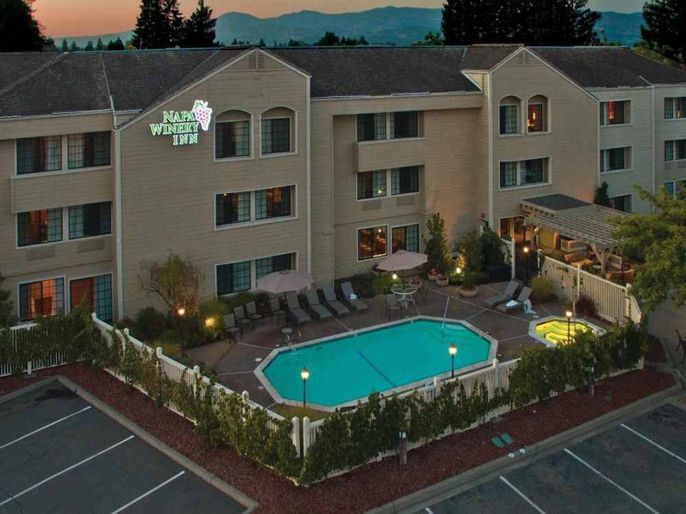 Napa Winery Inn 8/35