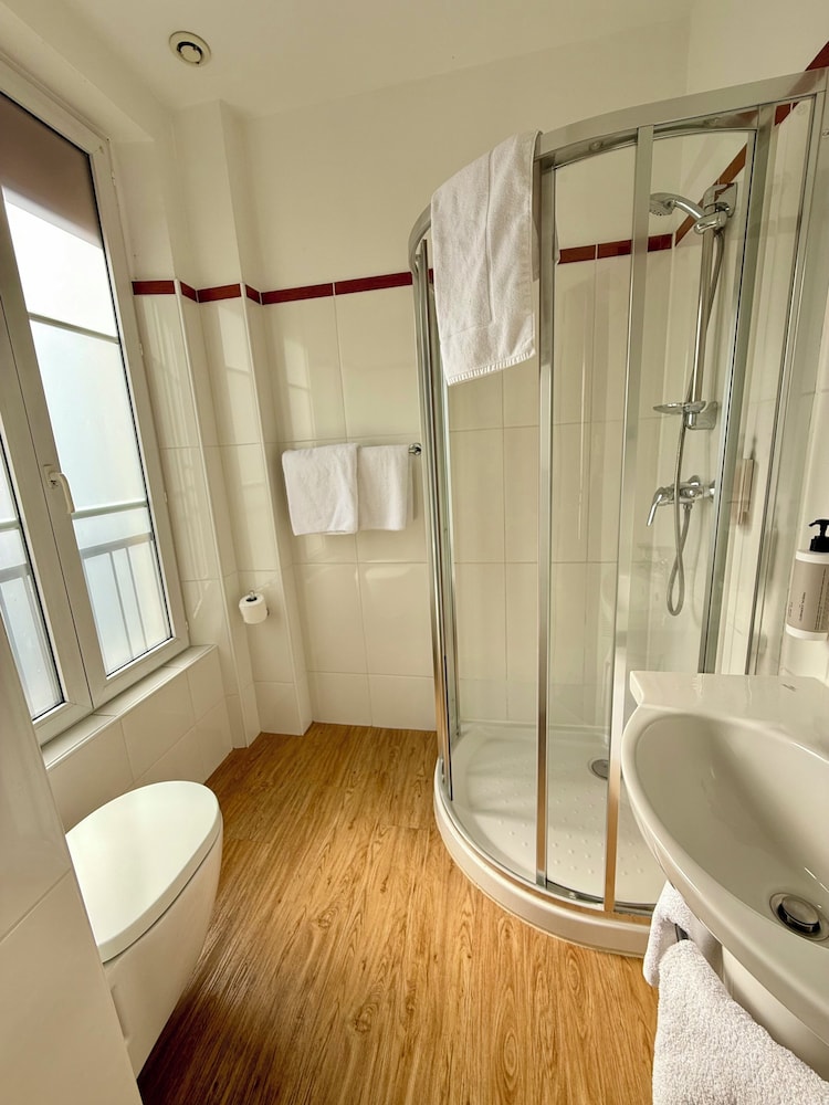 Churchill Hotel Bayeux 48/50