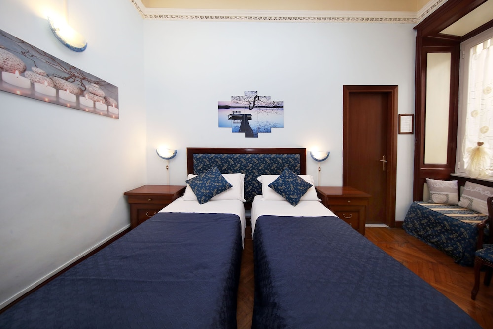 Tibullo Guesthouse 30/72