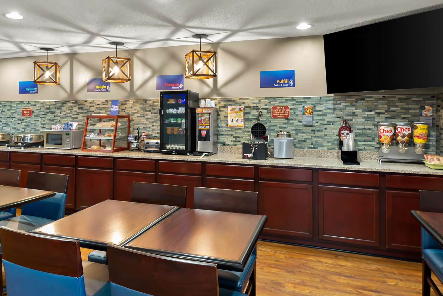 Best Western Lakewood Inn 33/37