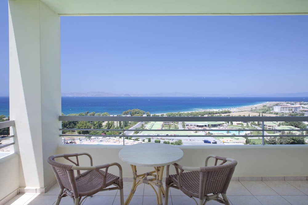 Kipriotis Panorama Hotel and Suites 57/66