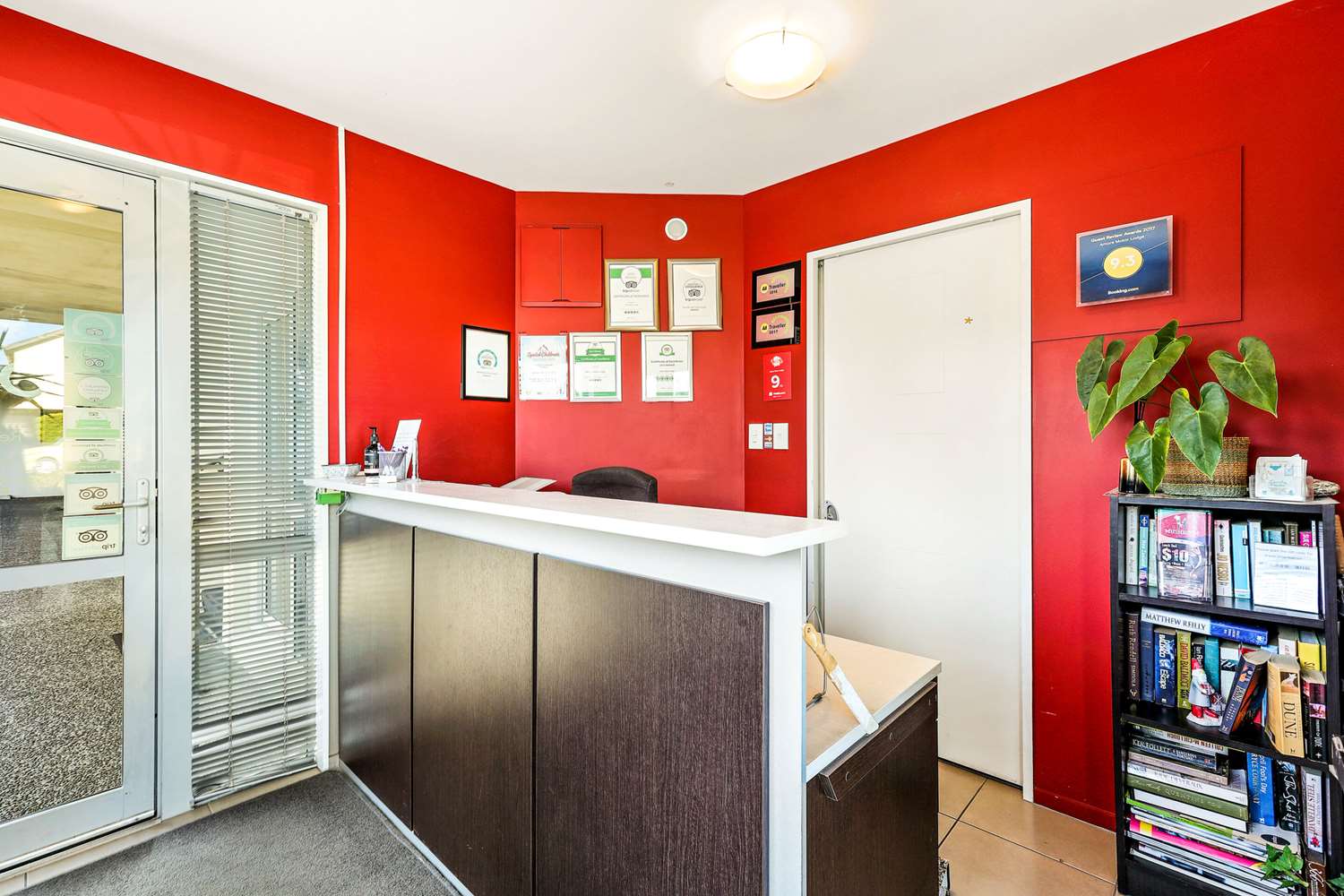 Quality Suites Amore Christchurch 1/8