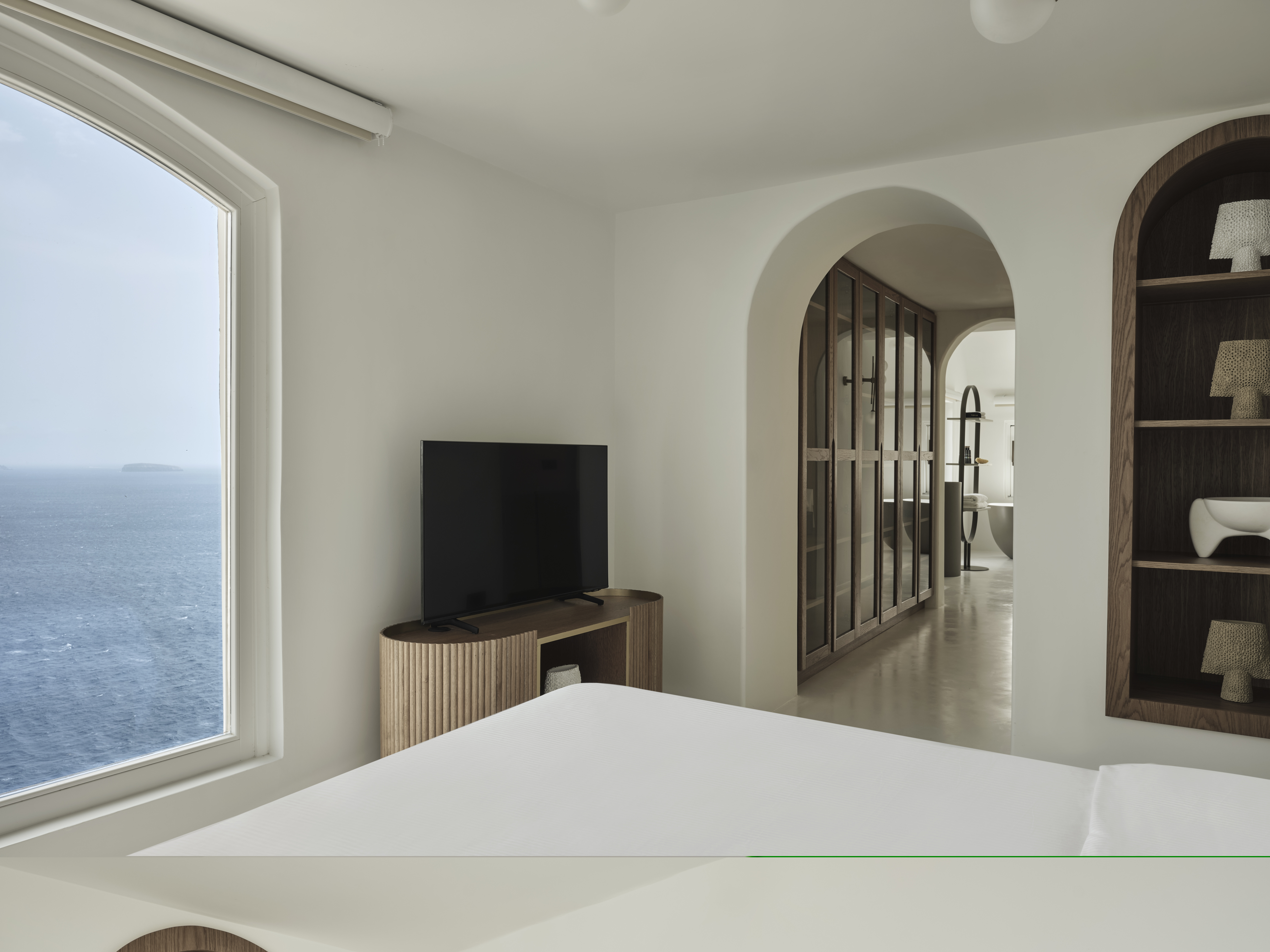 Eternal Suite with Private Pool and Hot tub