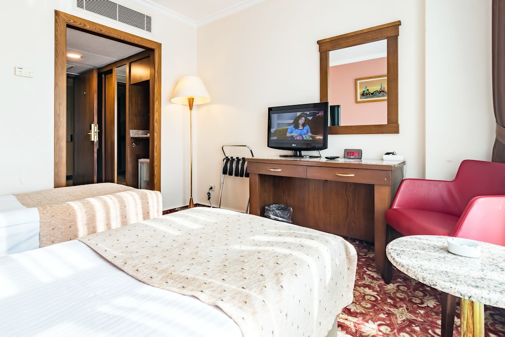 Hotel 2000 Kavaklidere 18/36