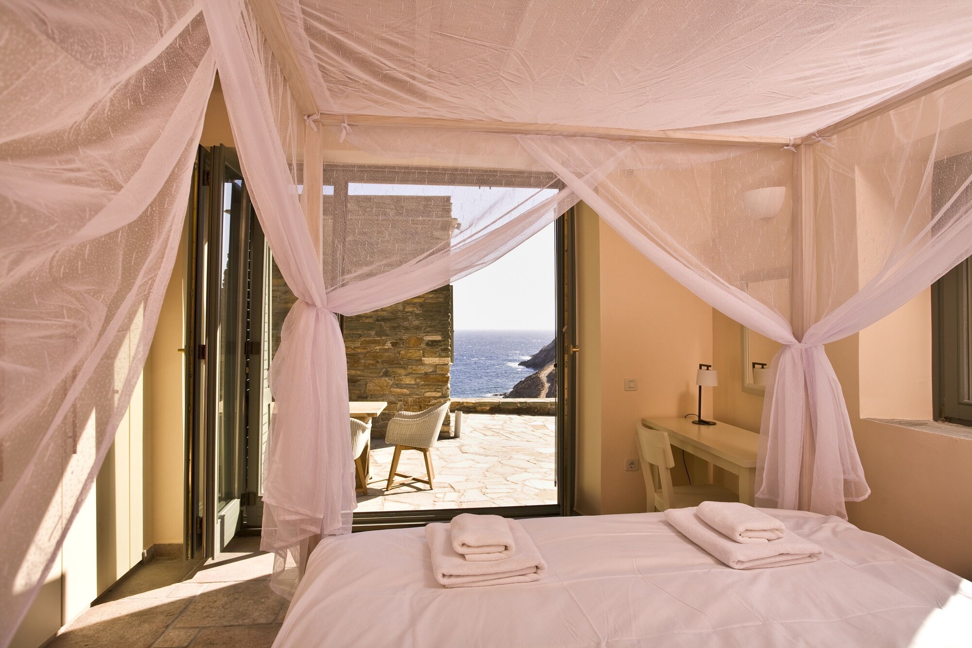 4 Bedrooms, Blue, Villa, 3 King Beds, Sea View