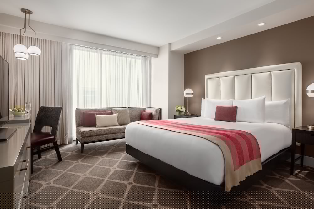 Hotel Commonwealth 12/65