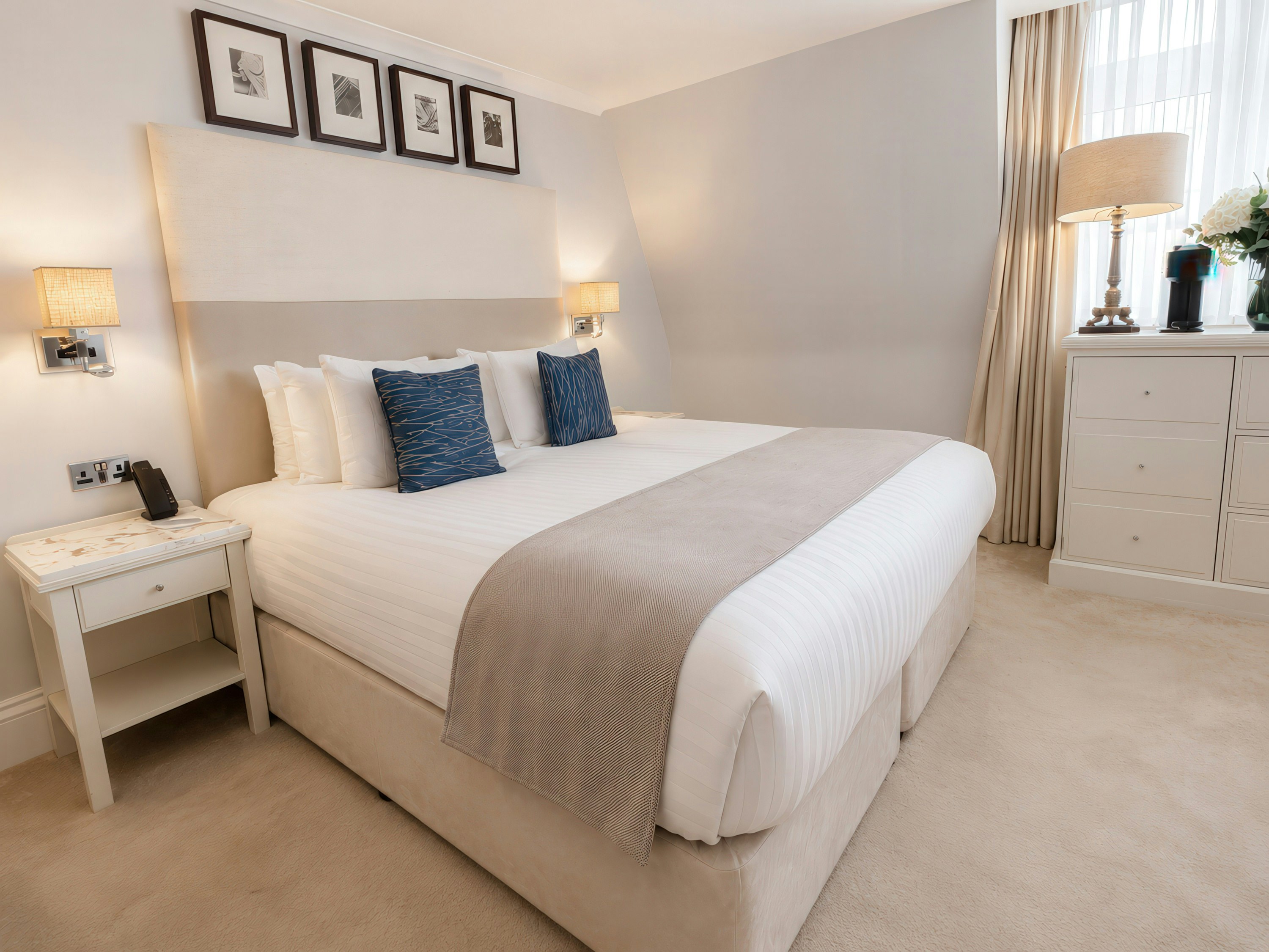 London Bridge Hotel 11/46