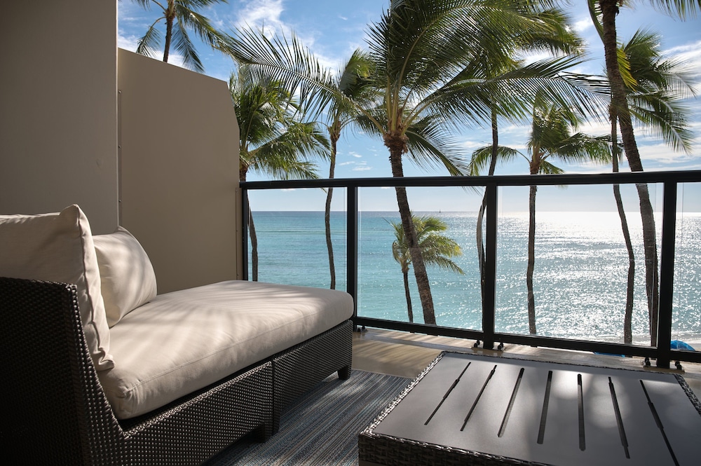 OUTRIGGER Waikiki Beach Resort 47/88