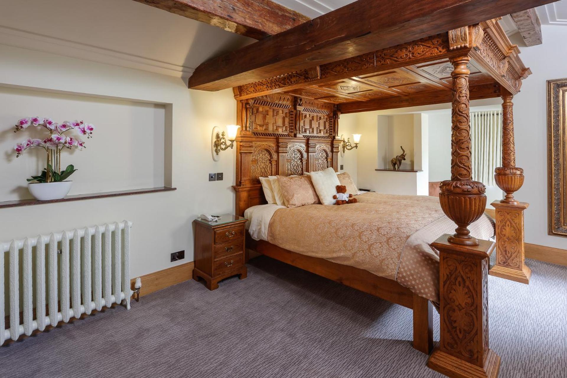 Suite, King Bed