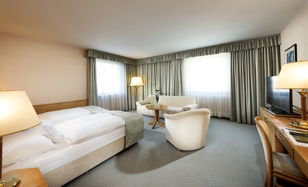 MARITIM HOTEL MAGDEBURG 13/73