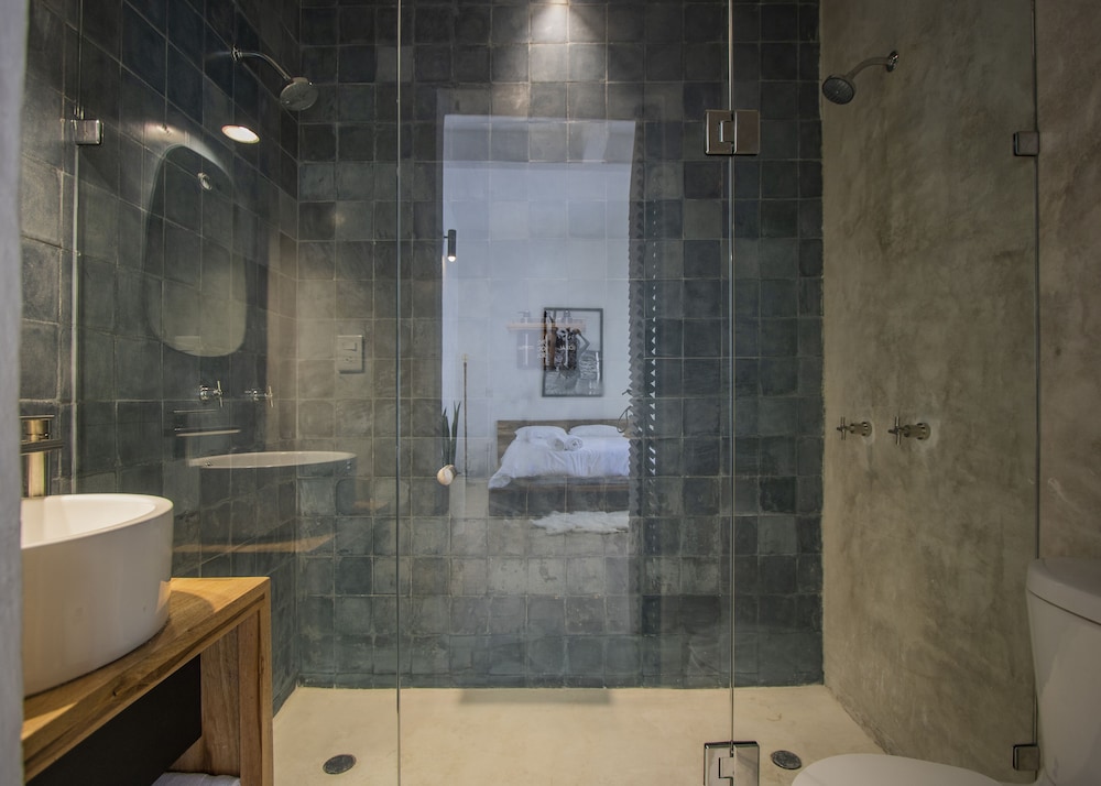 Hotel Sin Nombre 47/50