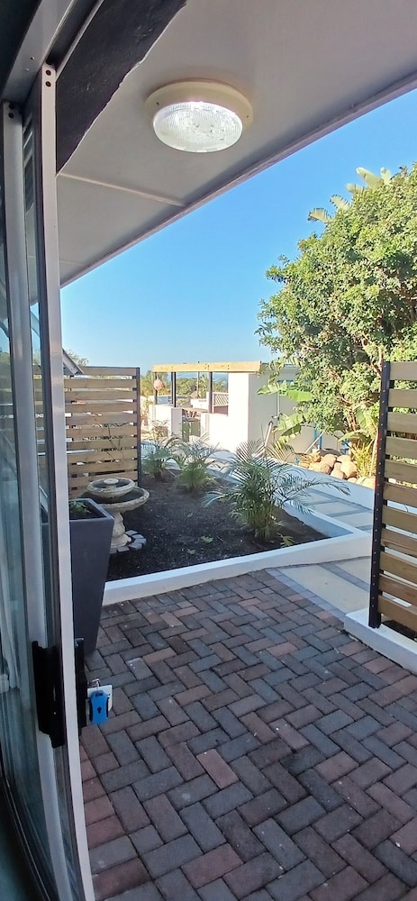 Reef View Bnb 23/50