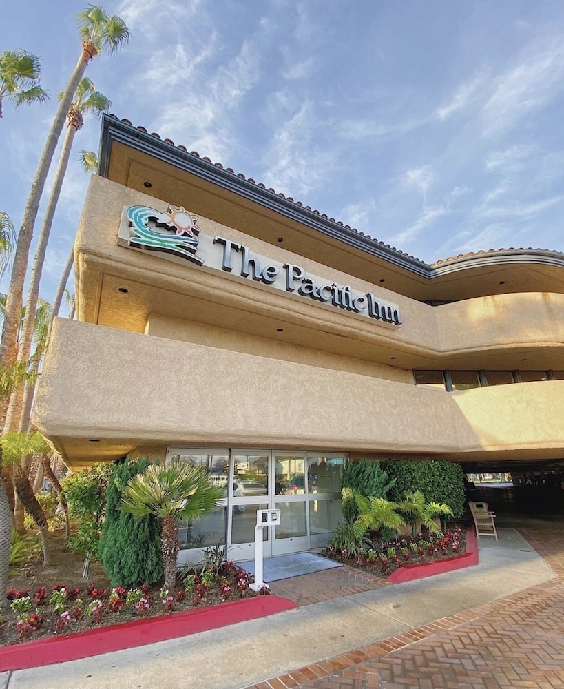 Pacific Inn 1/65