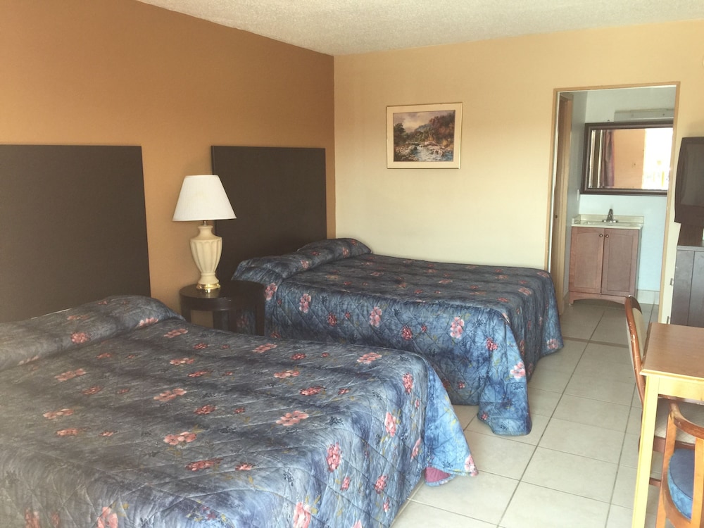 Cloud 9 Inn 19/29