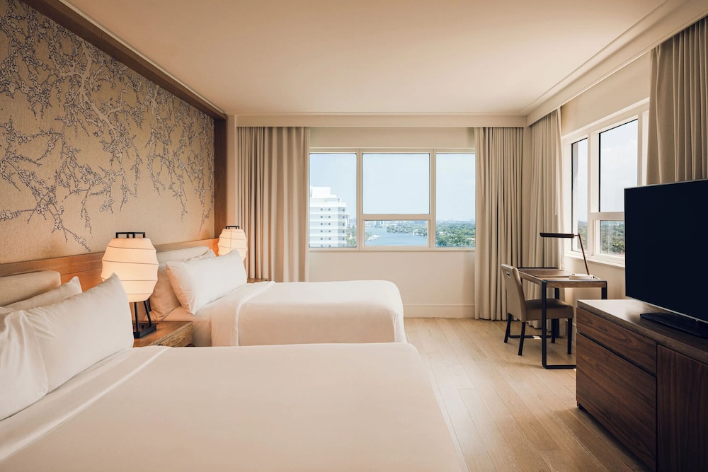 Junior Suite, 2 Queen Beds, Bay View