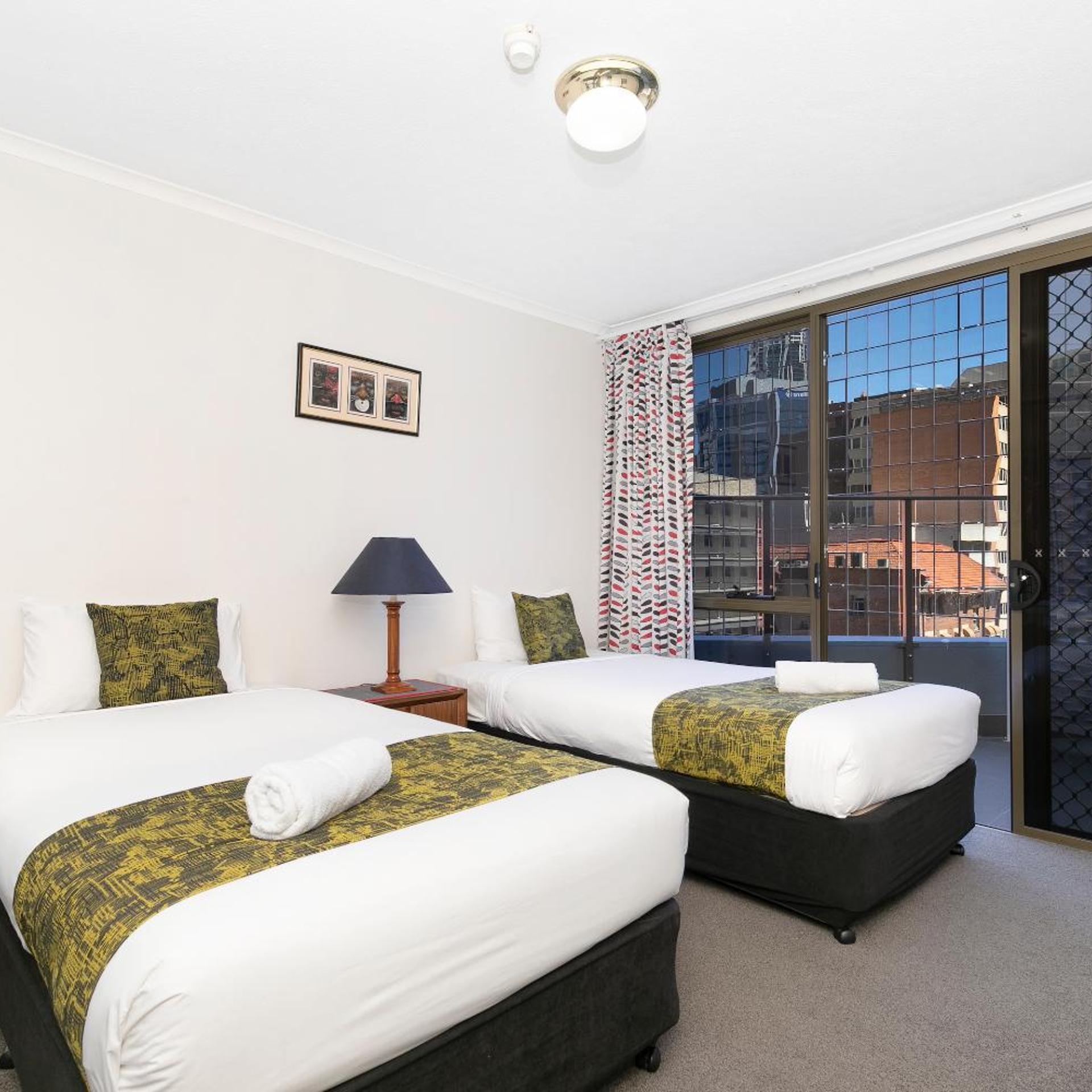 شقة اقتصادية بغرفتي نوم، Astor Apartments 5/10