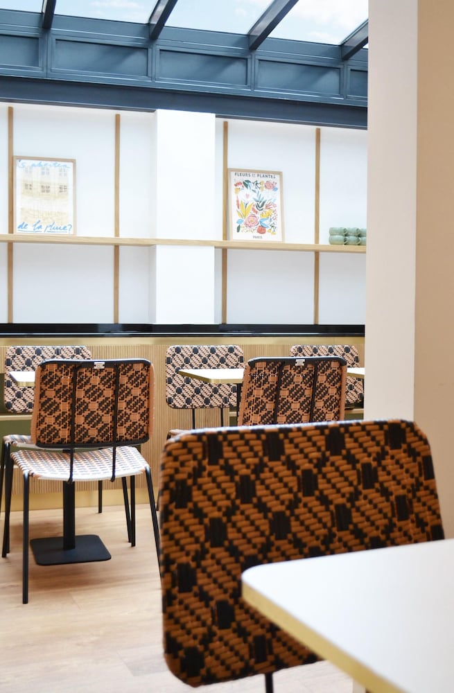 Acropolis Hotel Paris Boulogne 58/65
