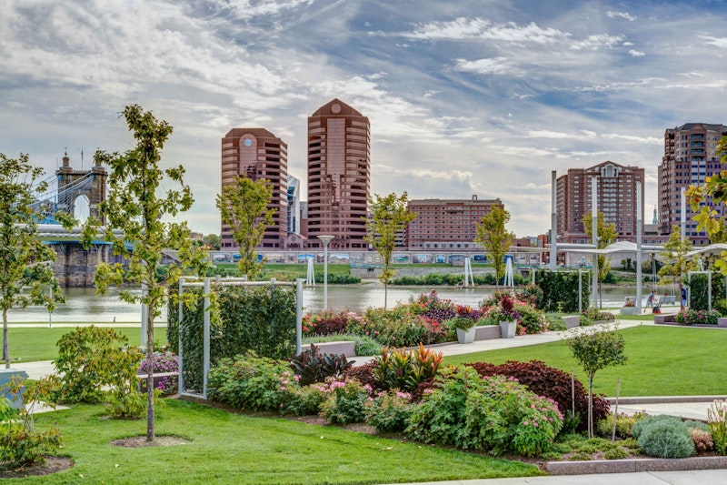 Embassy Suites By Hilton Cincinnati Rivercenter 53/53