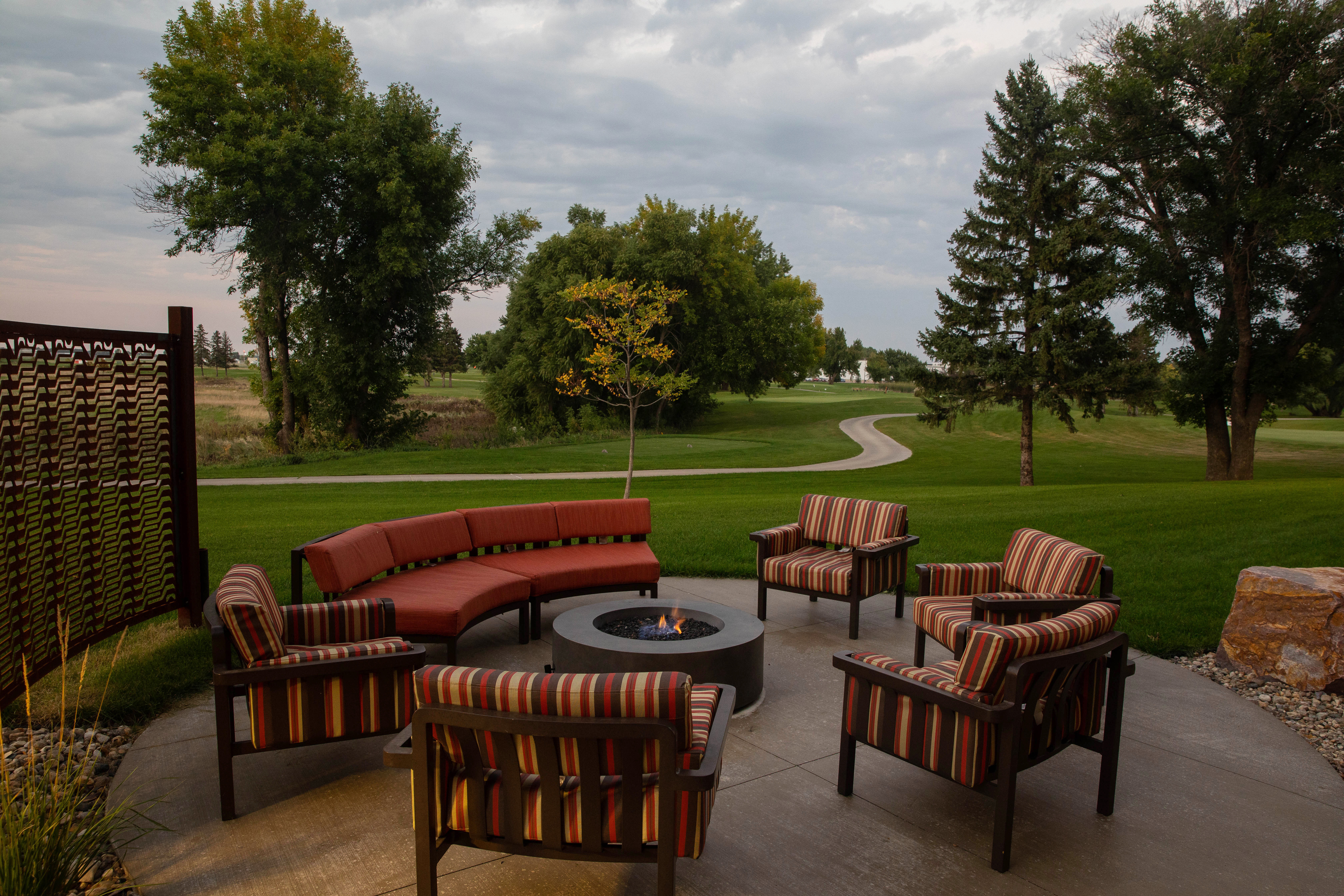 Holiday Inn Hotel And Suites Sioux Falls Airport 43/57