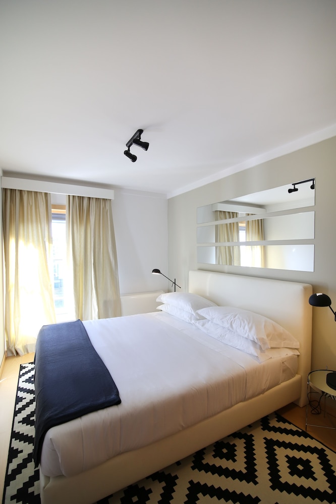 1 Bedroom, Panoramic, Apartment, King Bed, River View, Kitchen