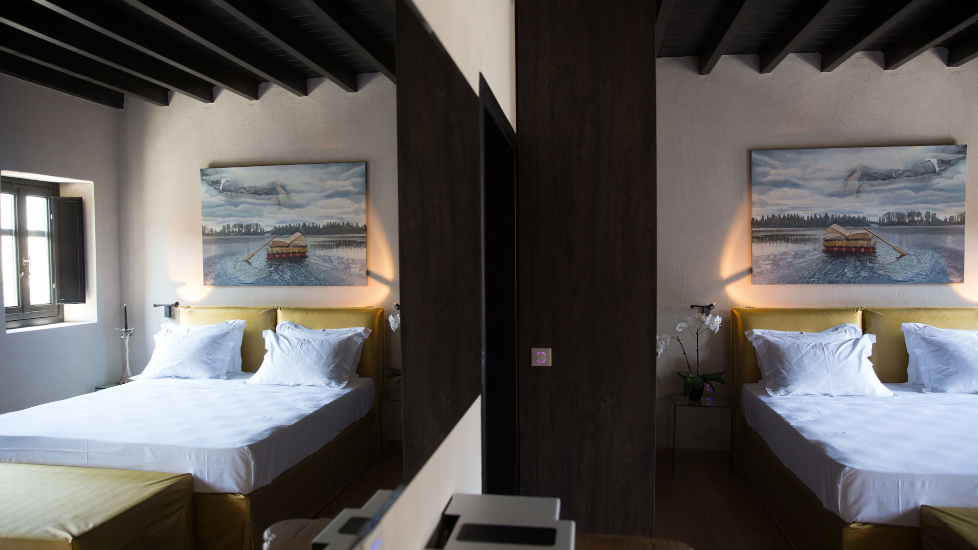 VIP, SUITE, KING BED, SOFA, SAUNA