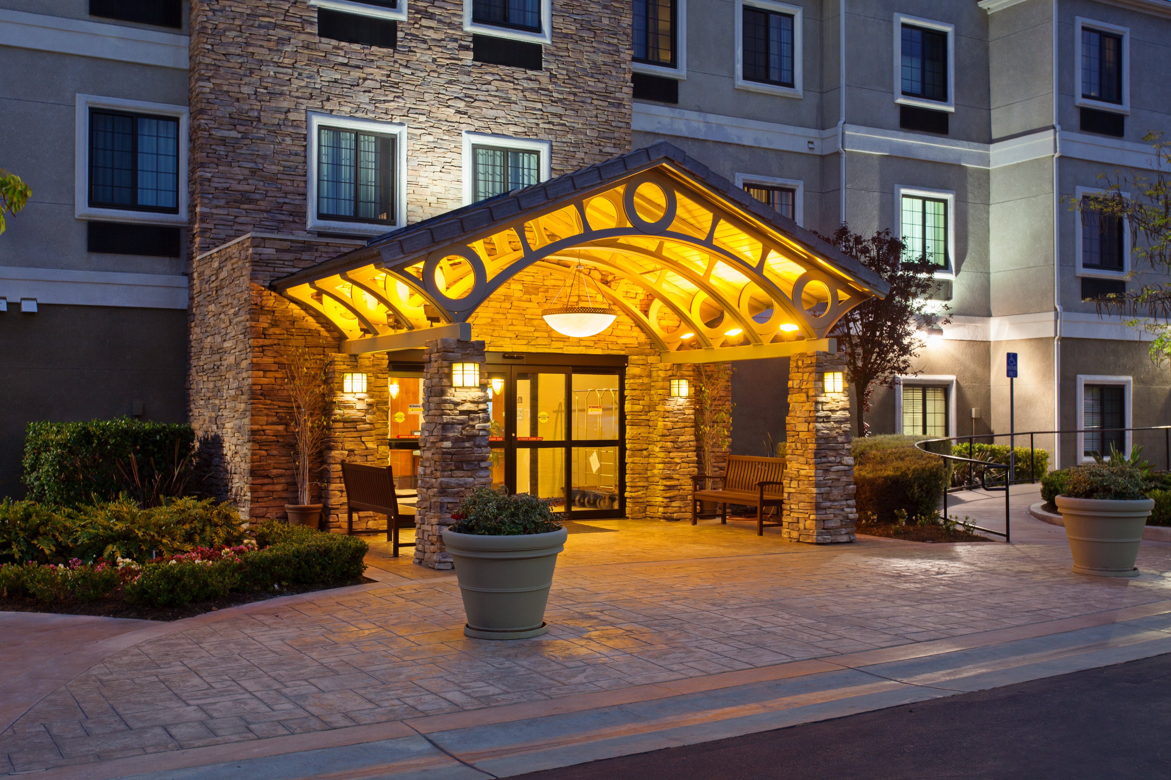 Staybridge Suites Irvine East/Lake Forest 63/72