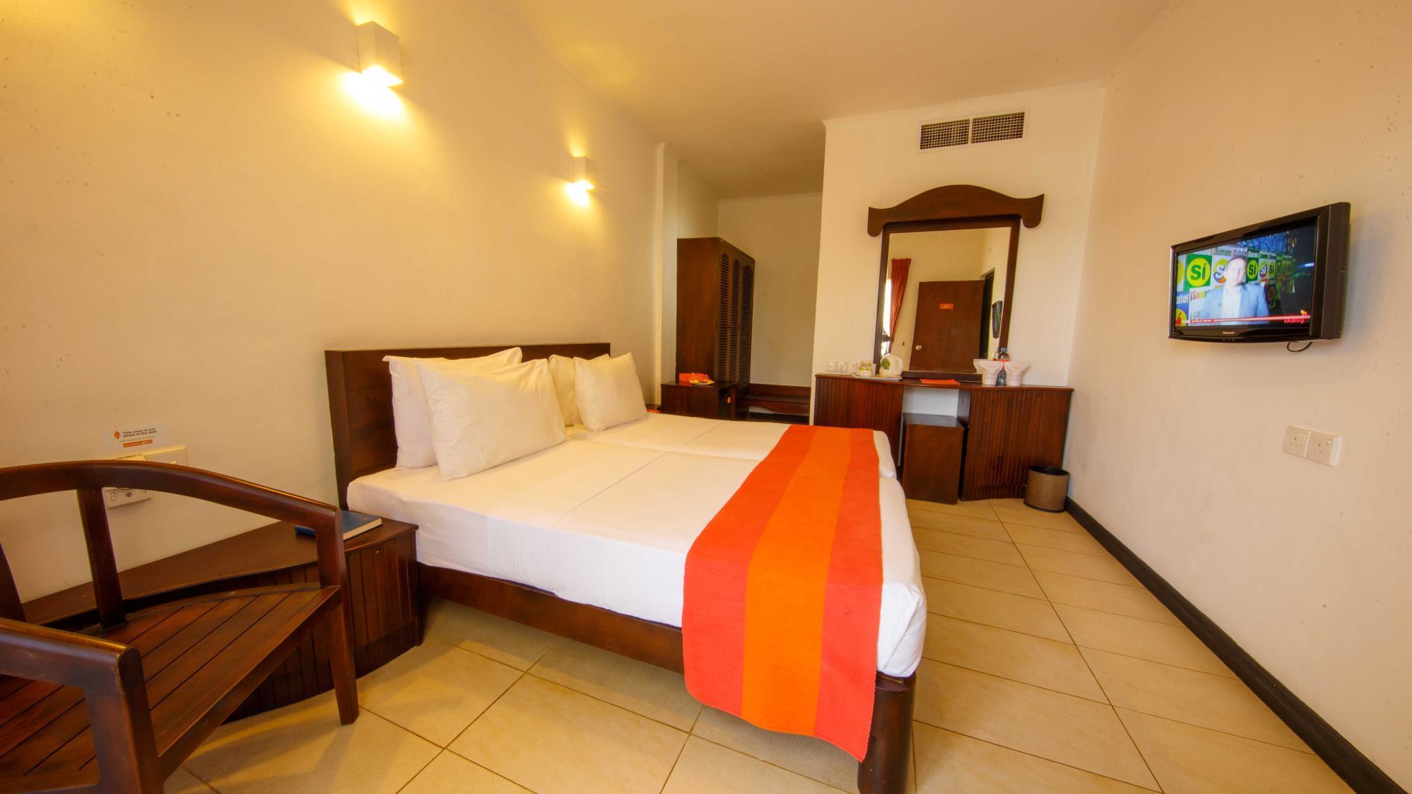 SUPERIOR ROOM