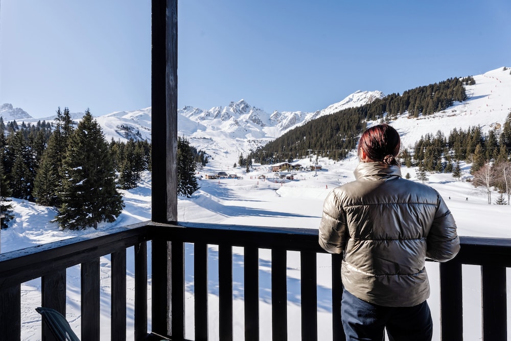 Lake Hotel Courchevel 1850 in COURCHEVEL