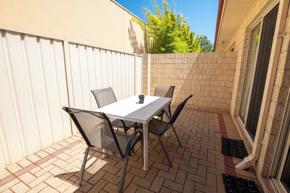 Bunbury Apartment Motel 33/50