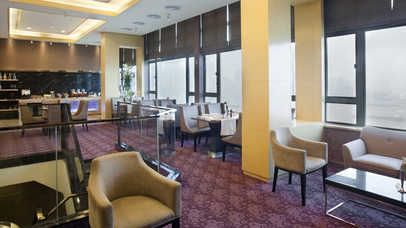 Holiday Inn Riverside 45/82