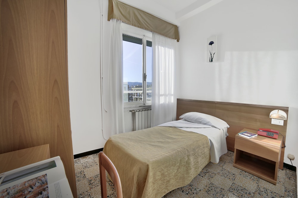HOTEL MAYOLA 16/73