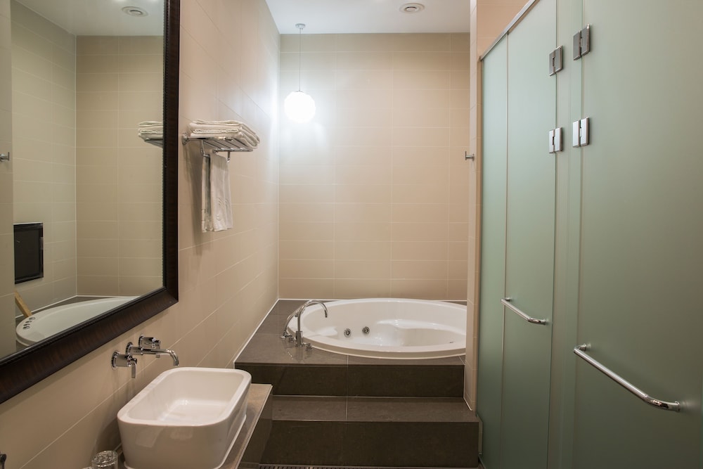 Mate Hotel Bundang 48/50