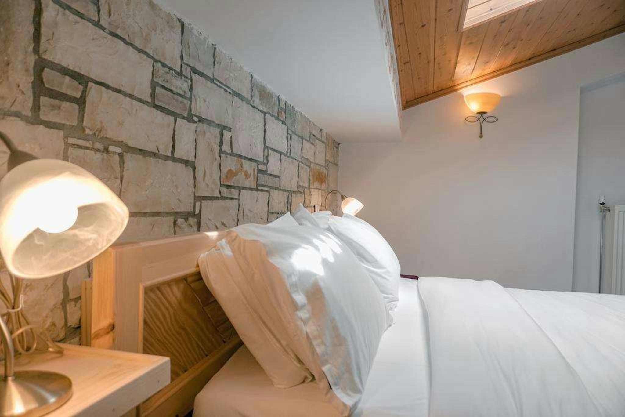 Argjiro Hotel 48/48