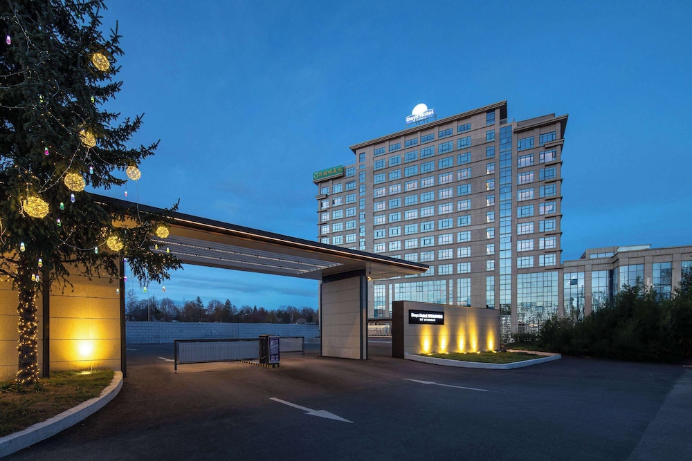 Days Hotel by Wyndham Aba Hongyuan 6/24