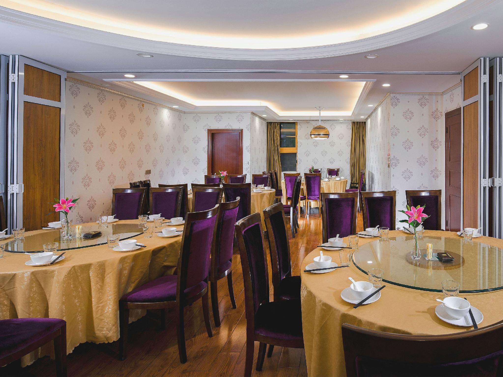 Vienna International Hotel (Shenzhen Guanlan Huanguan South Road) 35/45
