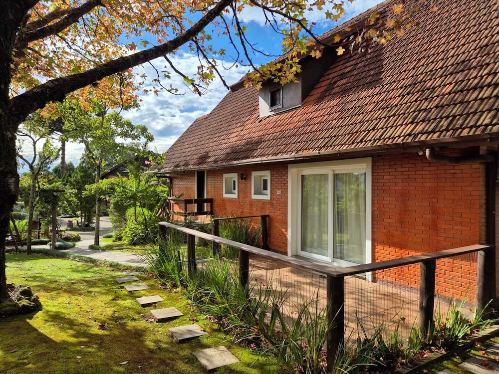 Hotel Canto Verde 74/77