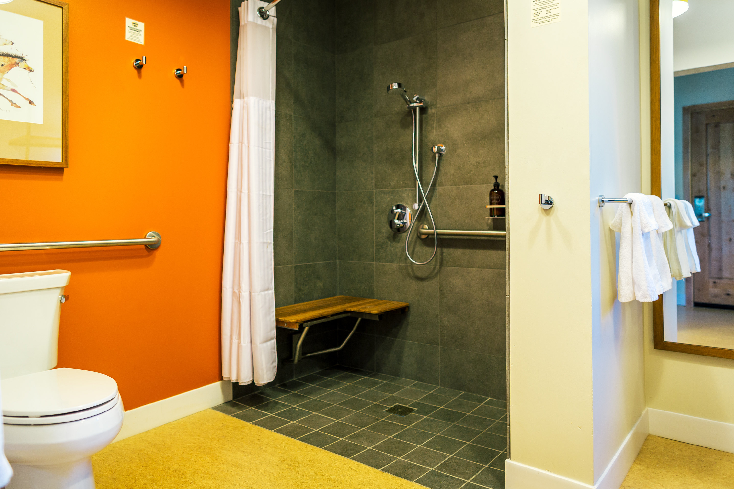 Lodge, 2 Queen Beds, Accessible