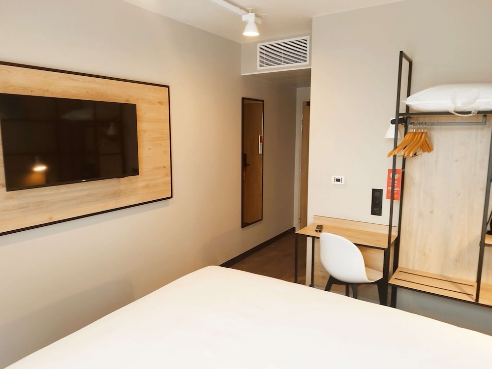 غرفة قياسية بسريرين منفصلين، Ibis Acheres St Germain en Laye 7/10
