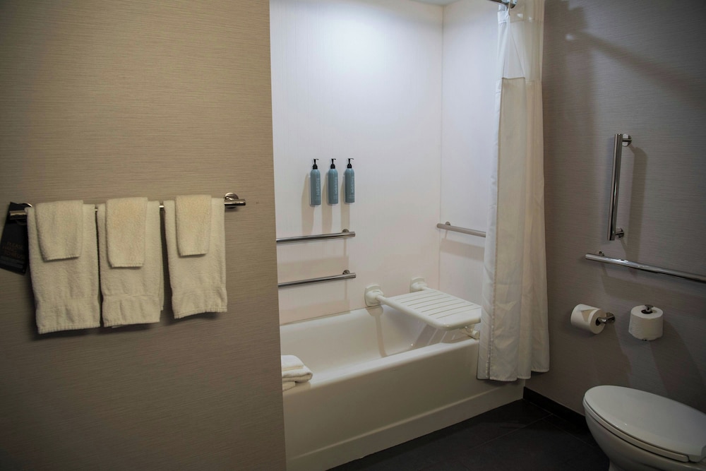 Courtyard by Marriott Lake City 50/50