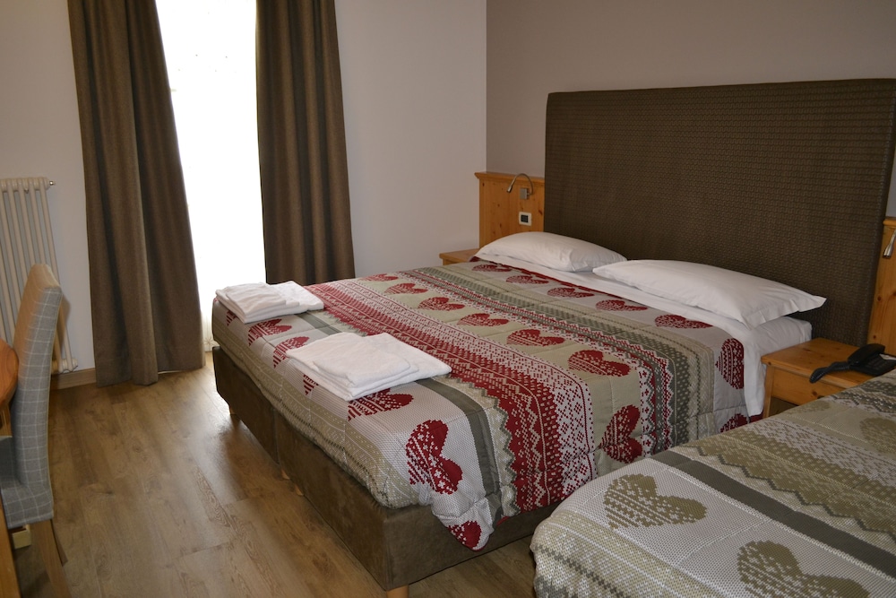 X Alp Hotel 12/64