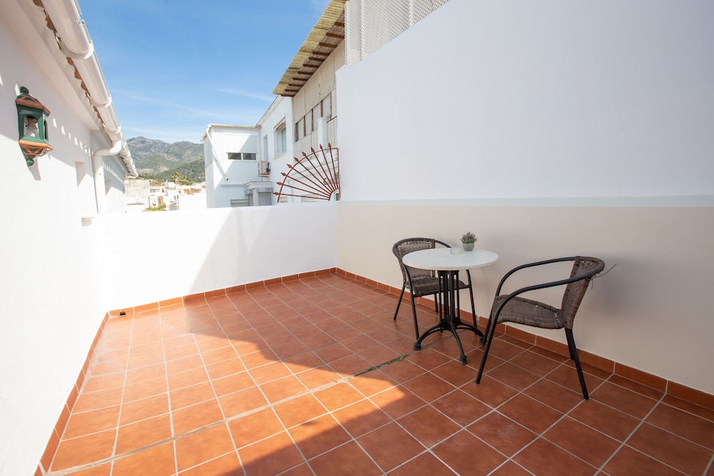 Hostal Apartamentos El Gallo 11/23